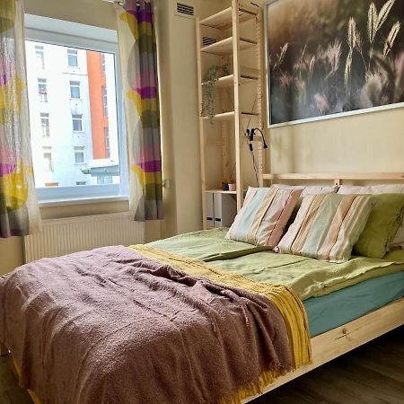 Cozy Vibes Like Home It Is Quiet Apartment With Three Bedrooms Riga Eksteriør billede